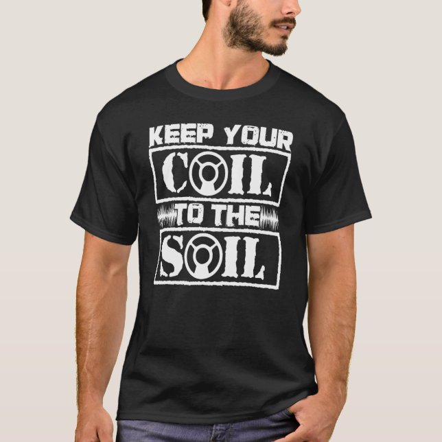 Camiseta Det de Detecção de Oscilador de Caça Metálica (Frente)