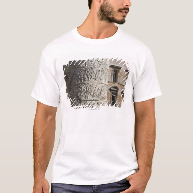 Camiseta detalhe da coluna de Trajan com construções atrás (Frente)