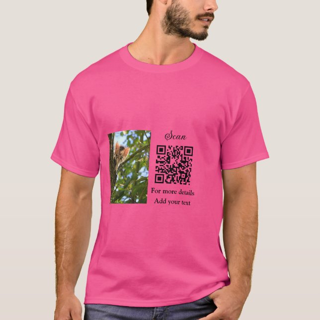Camiseta Detalhes simples do nome do animal QR código adici (Frente)