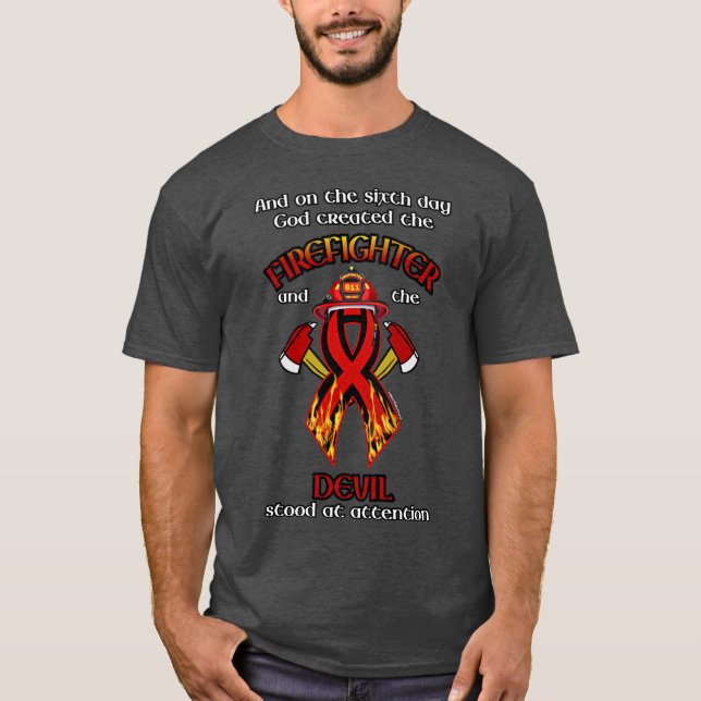 Camiseta Deus Criou o Bombeiro (Frente)