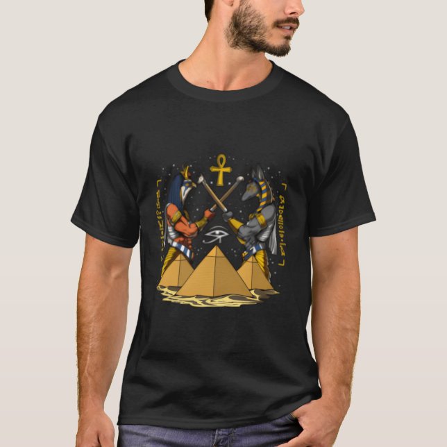 Camiseta Deus Egípcio Anubis Horus Pirâmides Antigas Ankh H (Frente)