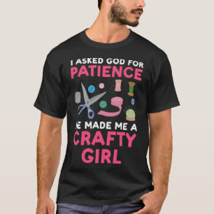 Camiseta Deus fez de mim uma garota astuta.