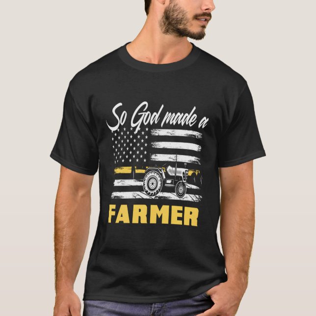 Camiseta Deus Fez Um Agricultor Americano De Bandeiras (Frente)