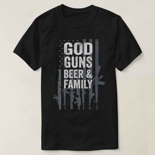 Camiseta DEUS GUNS BEER & FAMILY USA Flag Bebendo Gift ON (Frente do Design)