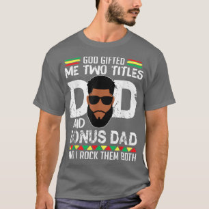 Camiseta Deus me deu dois títulos Pai e Pai de bônus