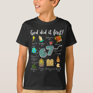 Camiseta Deus Vintage Fez Primeiro 67 Seis Sete Meme Cristã
