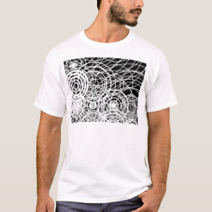 Camiseta deuses toca a água negra