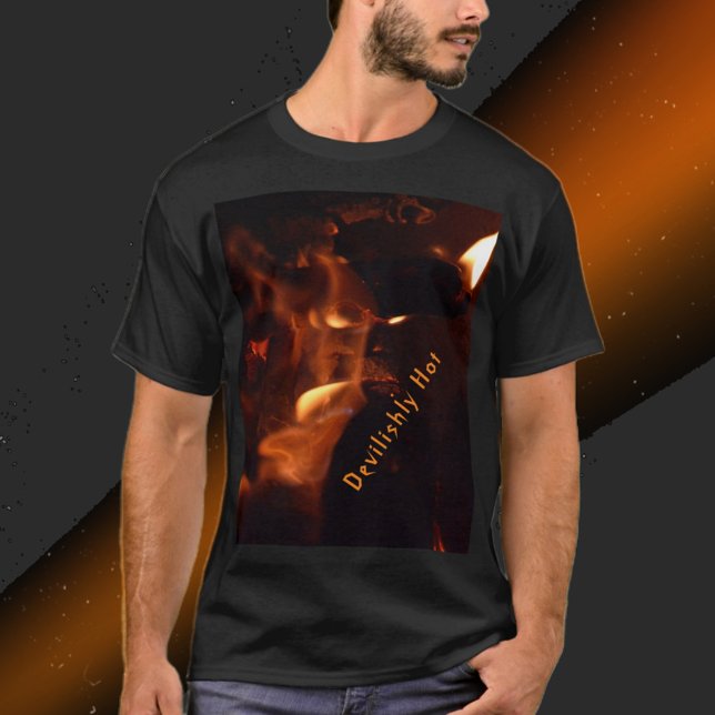 Camiseta Devilish Burning Flames Fotográfico Personalizável (Criador carregado)