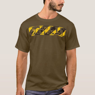 Camiseta dewalt com ferramentas pesadas