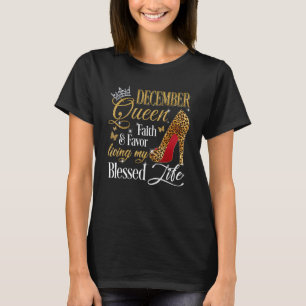 Camiseta Dezembro Rainha Faith e Favor Salto Alto