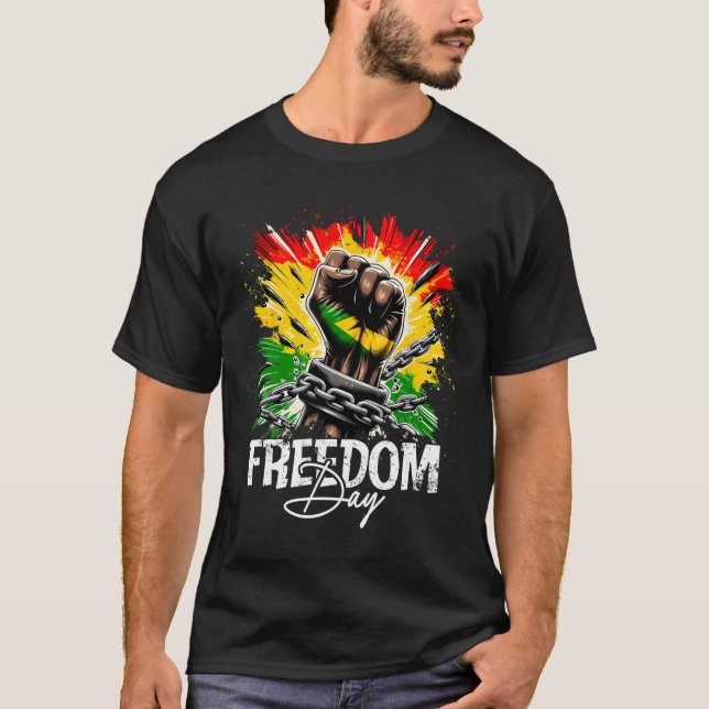 Camiseta Dia da Liberdade Juneteenth Punho do Poder Negro Q (Frente)