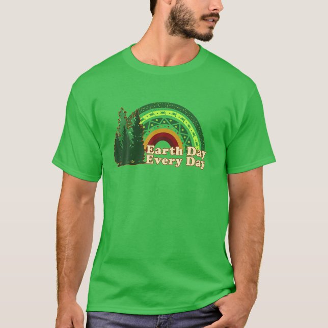 Camiseta Dia da Terra Design de Árvore do Arco-Íris (Frente)