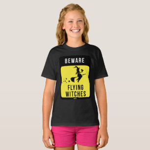 CAMISETA DIA DE AS BRUXAS ENGRAÇADO BEWARE FLYING WITCHES