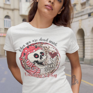 Camiseta Dia de os namorados dentro de Skeleton engraçado