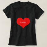 Camiseta Dia de os namorados Vermelho Monograma Preto Perso<br><div class="desc">Impresso com um padrão cardíaco grande em fundo preto sólido com modelo de texto para nome!</div>