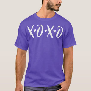 Camiseta Dia de os namorados XOXO Tiny Hearts