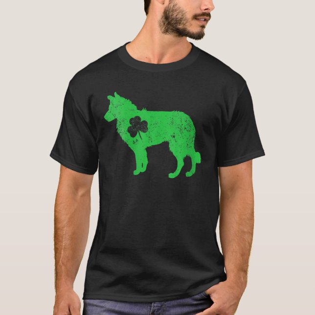 Camiseta Dia de Patrick, Rua Irlandesa de Clover (Frente)