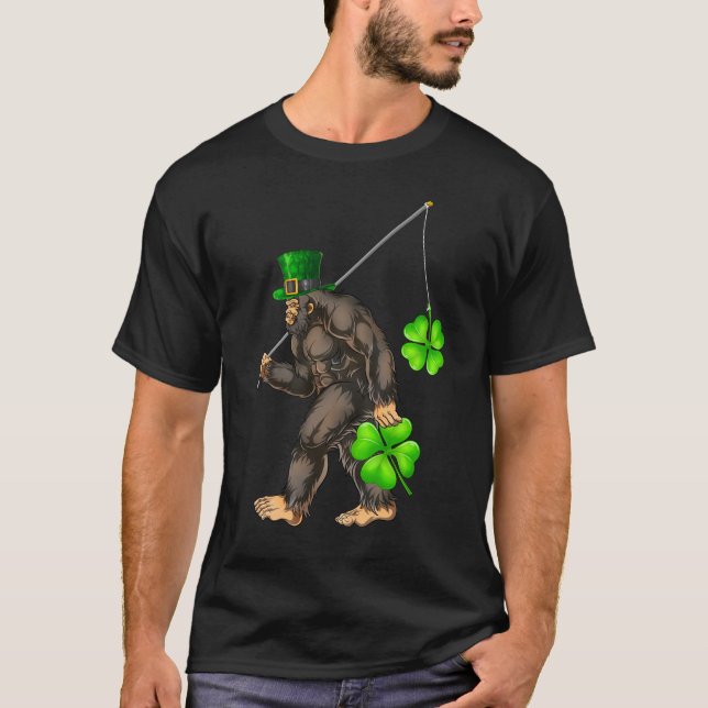 Camiseta Dia de São Patrício Bigfoot Sasquatch irlandês (Frente)