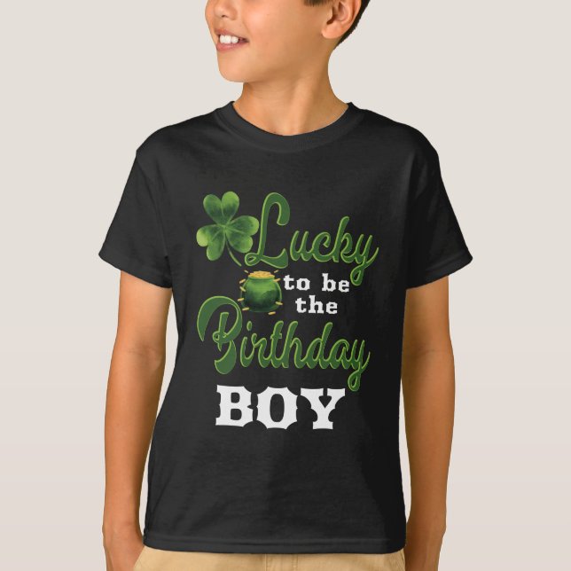 Camiseta Dia de São Patrício Birthday Shirt Lucky Birthday  (Frente)