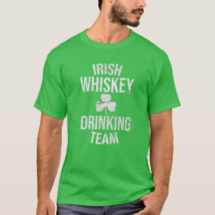 Camiseta Dia de São Patrício da Equipe de Bebendo Whiskey