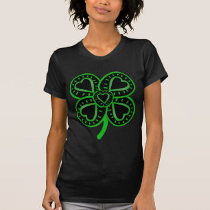 Camiseta Dia de São Patrício de coração preto verde B W
