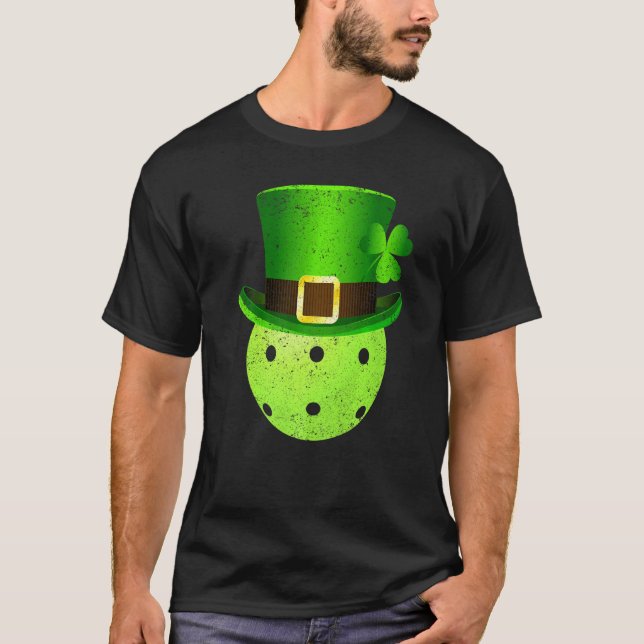 Camiseta Dia de São Patrício De Leprechaun Hat Lucky Pickle (Frente)