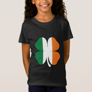 Camiseta Dia de São Patrício de trevo do navio-rocha irland