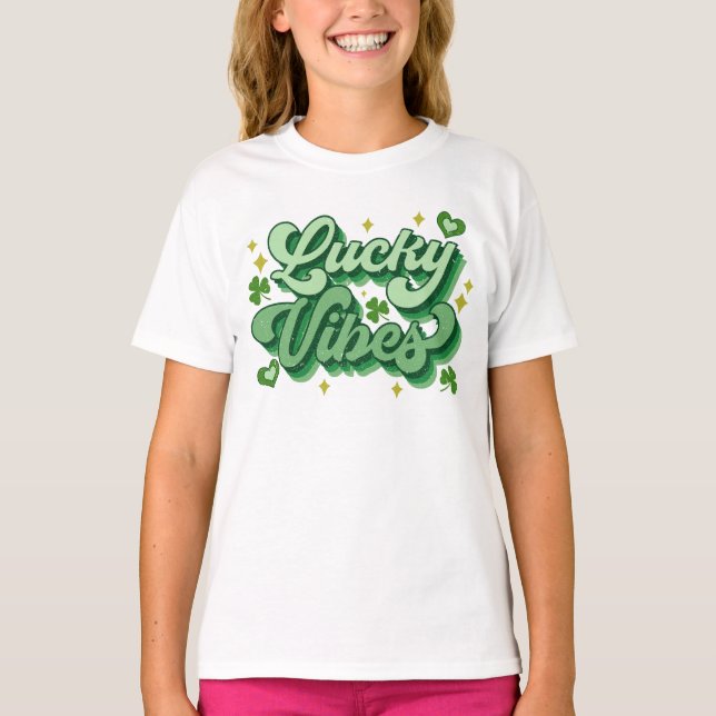 Camiseta Dia de São Patrício de Vibes da Sorte (Frente)