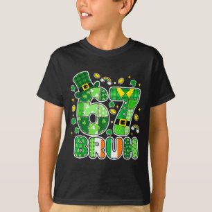 Camiseta Dia de São Patrício Gráfico Bruh 67 Com Shamrocks