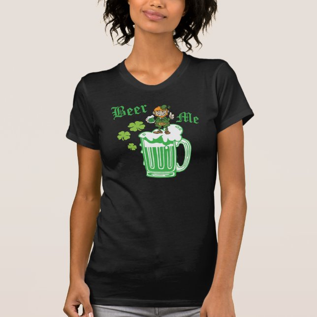 Camiseta Dia de São Patrício Green Beer Me (Frente)