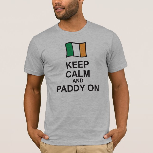 Camiseta Dia de São Patrício hoodie MANTER CALM e PADDY ON  (Frente)