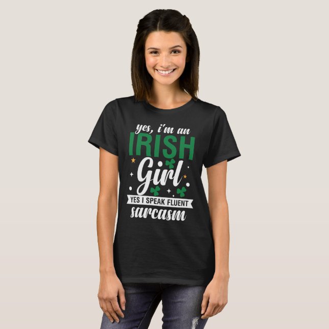 Camiseta Dia de São Patrício, Irish Girl Legal T-Shirt (Frente Completa)