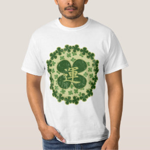 Camiseta Dia de São Patrício Kanji Shamrocks Distante