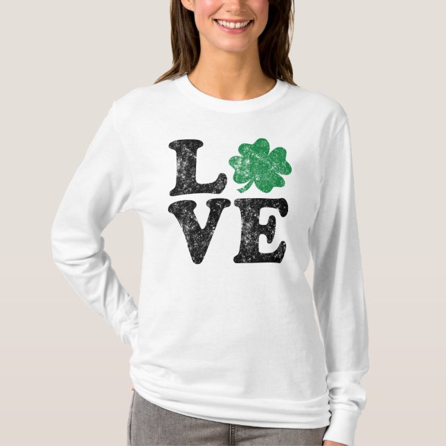 Camiseta Dia de São Patrício LOVE Shamrock Irish (Frente)