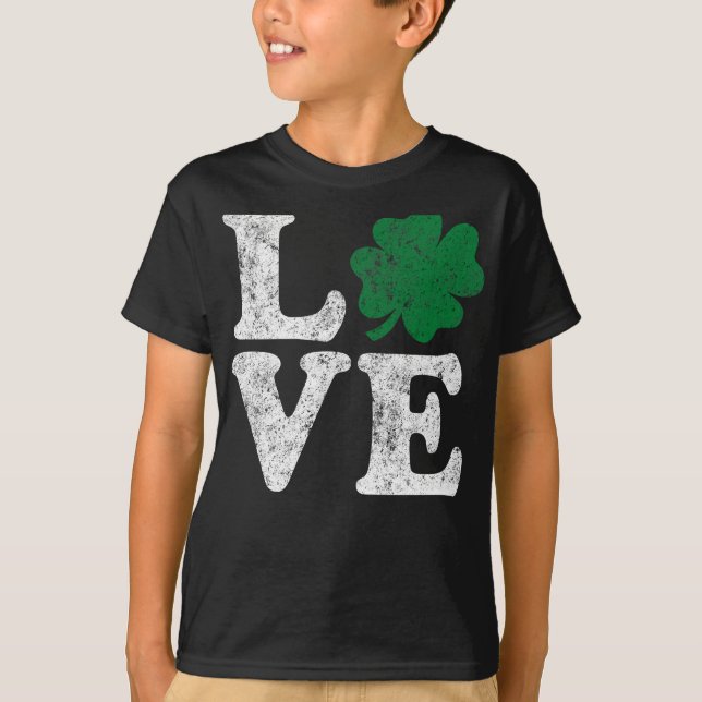 Camiseta Dia de São Patrício LOVE Shamrock Irish (Frente)