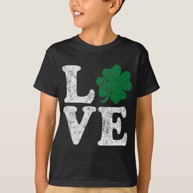 Camiseta Dia de São Patrício LOVE Shamrock Irish (Frente)