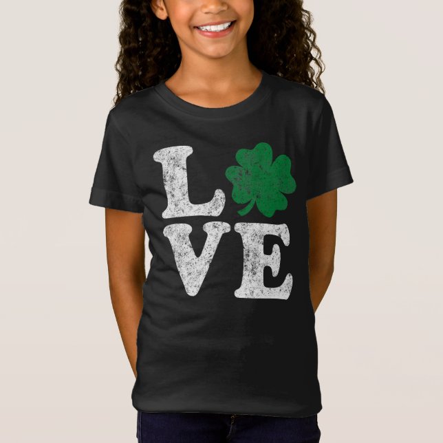 Camiseta Dia de São Patrício LOVE Shamrock Irish (Frente)