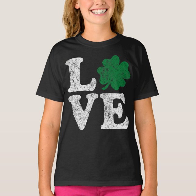 Camiseta Dia de São Patrício LOVE Shamrock Irish (Frente)