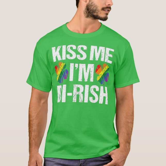 Camiseta Dia de São Patrício Me Beija Im Birish Bisexual (Frente)