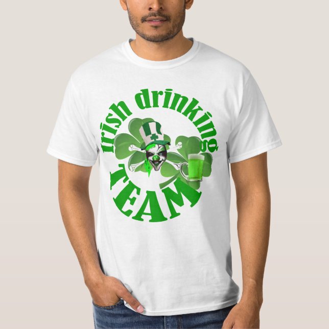Camiseta Dia de São Patrício que bebe a equipe (Frente)