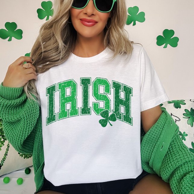 Camiseta Dia de São Patrício Retro de Shamrock Irlandês (Irish Shamrock Retro St Patrick's Day T-Shirt)