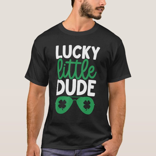 Camiseta Dia de São Patrício Shamrock Sunvidles Lucky Littl (Frente)
