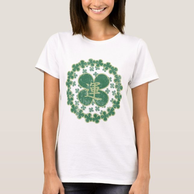 Camiseta Dia de São Patrício Shamrocks Kanji Distinto (Frente)