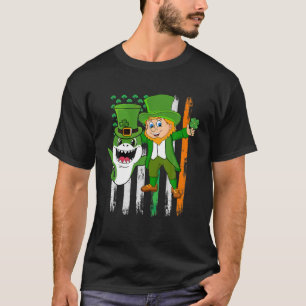 Camiseta Dia de São Patrício Shark Leprechaun Quatro Folh