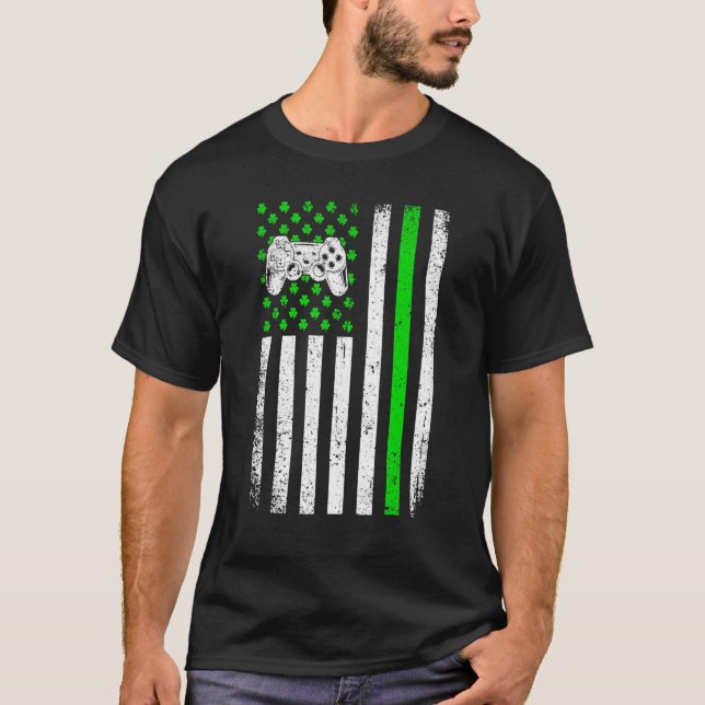 Camiseta Dia de São Patrício Sport Video Game Shamrock Retr (Frente)