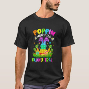 Camiseta Dia Do felz pascoa Penhando Para Baixo O Coelho Da