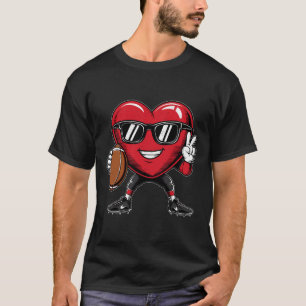 Camiseta Dia dos Namorados Coração Jogando Futebol Meninos
