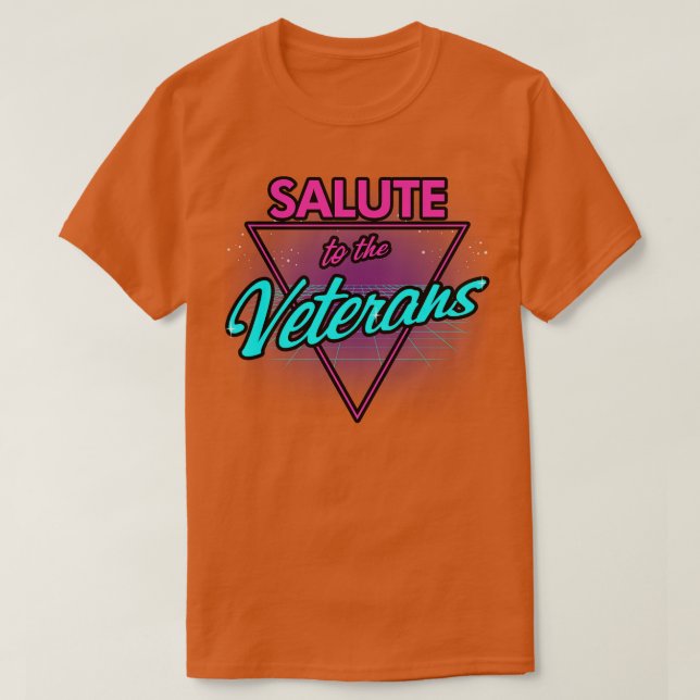 Camiseta Dia dos Veteranos, Retro 80s, Rad Militar Servicem (Frente do Design)
