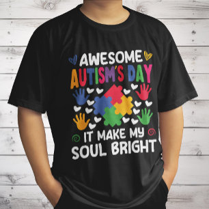 Camiseta Dia Incrível do Autismo Me Faz Coração Brilhante
