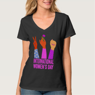 Camiseta Dia Internacional da Mulher 2022: Mulheres quebram